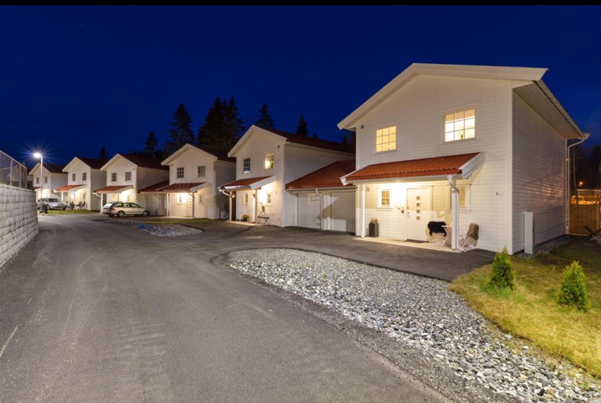 Les Homes - Modern & Cozy Stay Near Oslo Airport Nannestad Extérieur photo